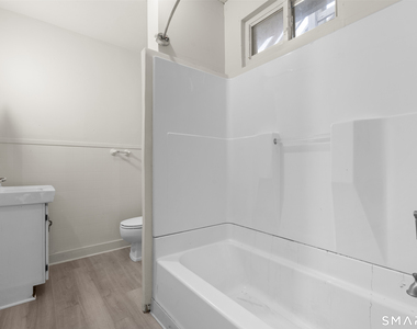 908 Main Street - Photo Thumbnail 6