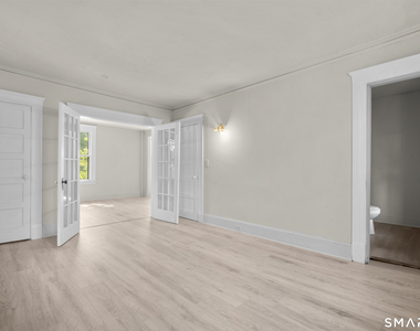 908 Main Street - Photo Thumbnail 8