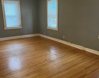 168 Curtis Street - Photo Thumbnail 4