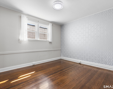 254 Hollister Street - Photo Thumbnail 6