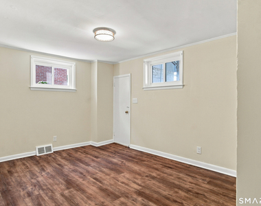 68 1/2 Lexington Avenue - Photo Thumbnail 6
