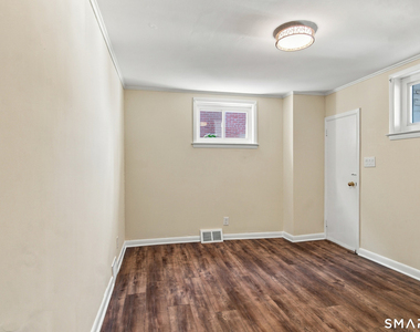 68 1/2 Lexington Avenue - Photo Thumbnail 7