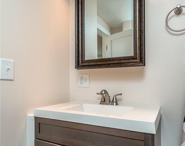 502 Stearns Street - Photo Thumbnail 9