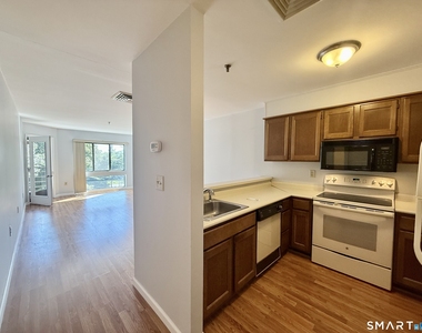 1204 Whitney Avenue - Photo Thumbnail 4