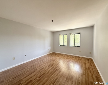1204 Whitney Avenue - Photo Thumbnail 5