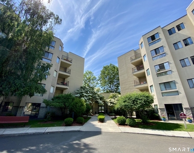 1204 Whitney Avenue - Photo Thumbnail 12
