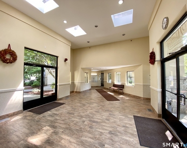 1204 Whitney Avenue - Photo Thumbnail 8