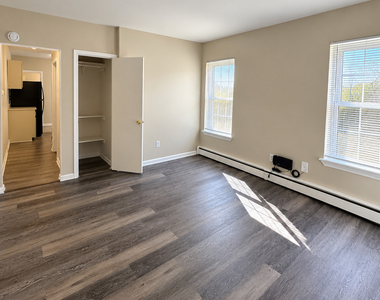 640 Elm Street - Photo Thumbnail 4