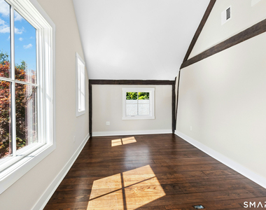 7 Ivy Hill Road - Photo Thumbnail 3