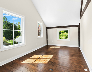 7 Ivy Hill Road - Photo Thumbnail 2