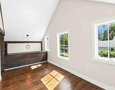 7 Ivy Hill Road - Photo Thumbnail 4