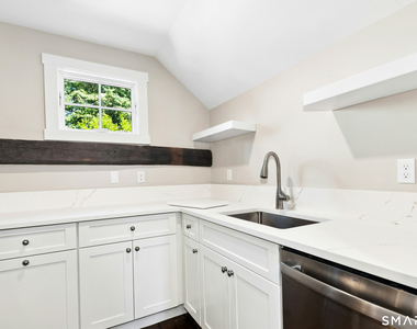 7 Ivy Hill Road - Photo Thumbnail 13