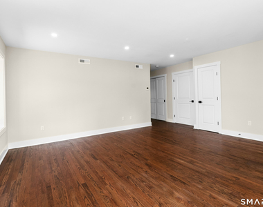 7 Ivy Hill Road - Photo Thumbnail 3