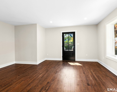 7 Ivy Hill Road - Photo Thumbnail 2