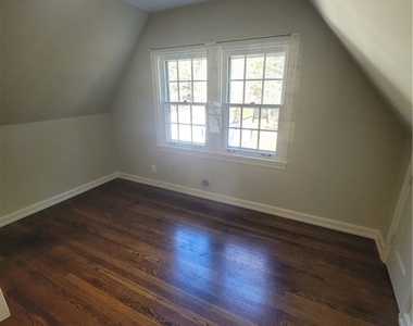 3209 Deer Path Ln - Photo Thumbnail 23