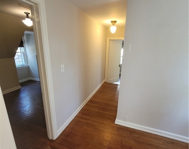 3209 Deer Path Ln - Photo Thumbnail 18