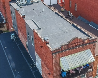 526 Fallowfield Ave - Photo Thumbnail 10