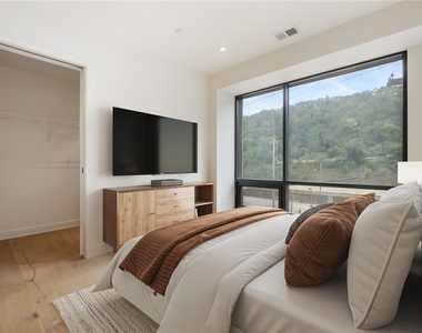 2330 Penn Ave - Photo Thumbnail 19
