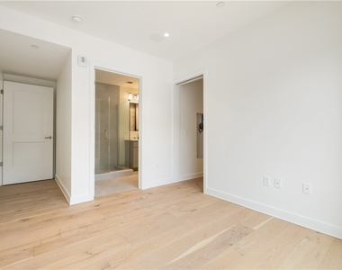 2330 Penn Ave - Photo Thumbnail 20
