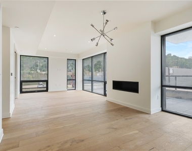 2330 Penn Ave - Photo Thumbnail 9