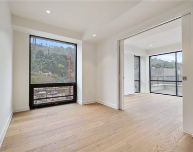 2330 Penn Ave - Photo Thumbnail 16