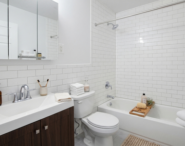 3333 Broadway - Photo Thumbnail 4