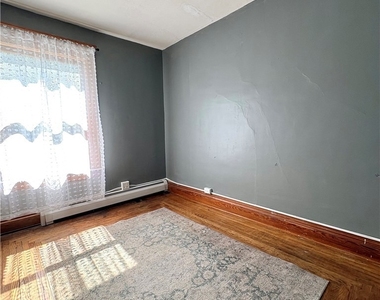 142 Curtis Place - Photo Thumbnail 28