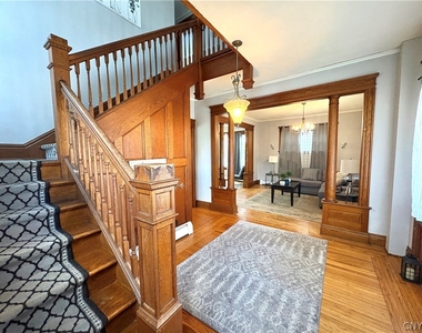 142 Curtis Place - Photo Thumbnail 4