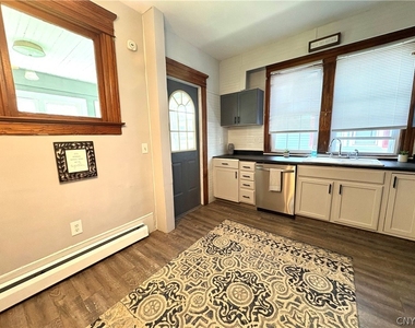 142 Curtis Place - Photo Thumbnail 11