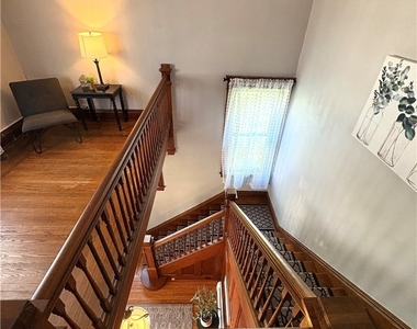 142 Curtis Place - Photo Thumbnail 8
