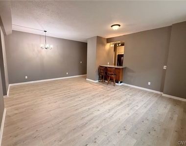10 Foery Drive - Photo Thumbnail 5