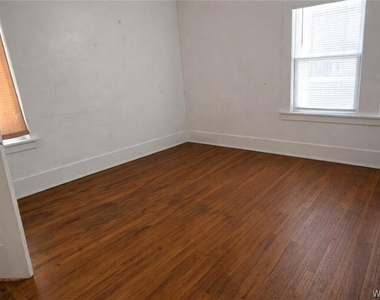 196 Englewood Avenue - Photo Thumbnail 7
