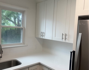153 Park Drive - Photo Thumbnail 7