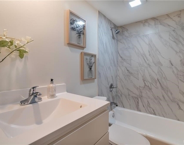 538 Linwood Avenue - Photo Thumbnail 5