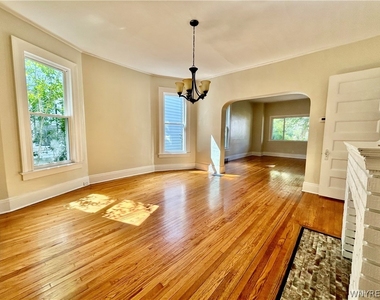 373 Woodward Avenue - Photo Thumbnail 6