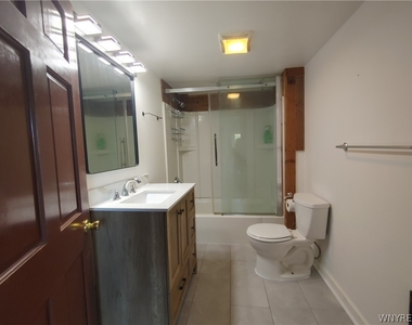 770 Lake Road - Photo Thumbnail 15