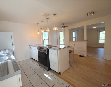 770 Lake Road - Photo Thumbnail 9