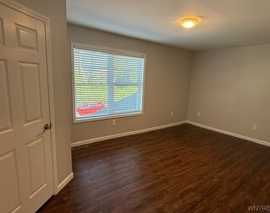 48 Roger Chaffee Drive - Photo Thumbnail 9
