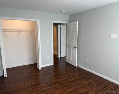 48 Roger Chaffee Drive - Photo Thumbnail 13