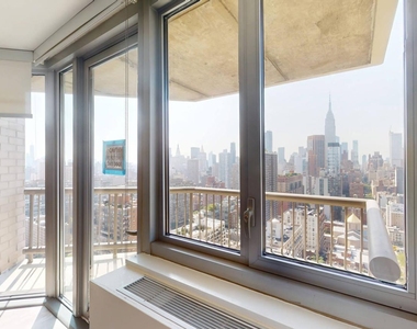 East 34th Street - Photo Thumbnail 1