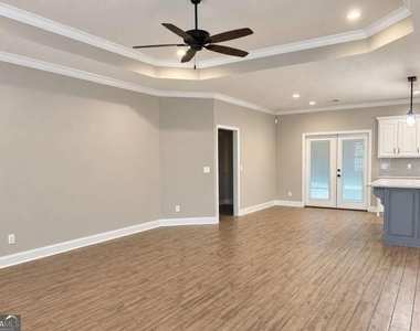 320 Daniel Trent Way - Photo Thumbnail 8