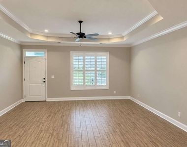 320 Daniel Trent Way - Photo Thumbnail 5
