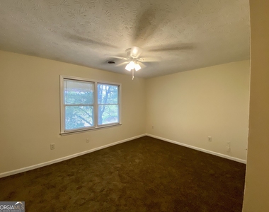 164 Berlin Court - Photo Thumbnail 8
