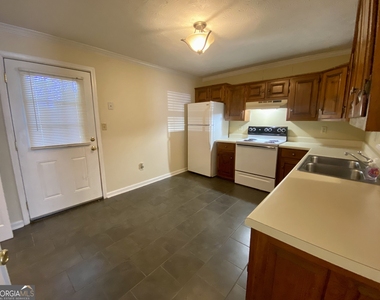 164 Berlin Court - Photo Thumbnail 3