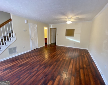 164 Berlin Court - Photo Thumbnail 1