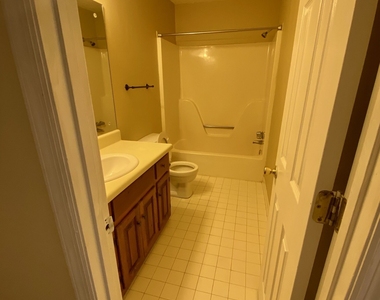 164 Berlin Court - Photo Thumbnail 9