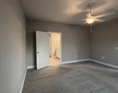158 The Villas Way - Photo Thumbnail 39