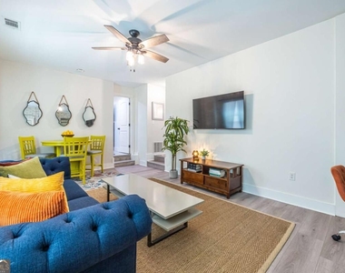 716 Ormewood Avenue Se - Photo Thumbnail 1