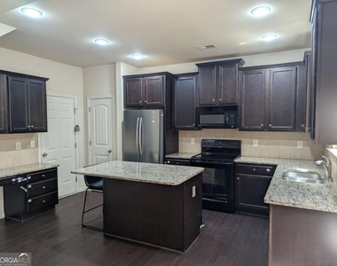 1785 Homeside Drive - Photo Thumbnail 5