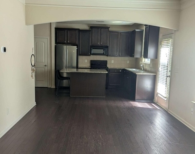 1785 Homeside Drive - Photo Thumbnail 3
